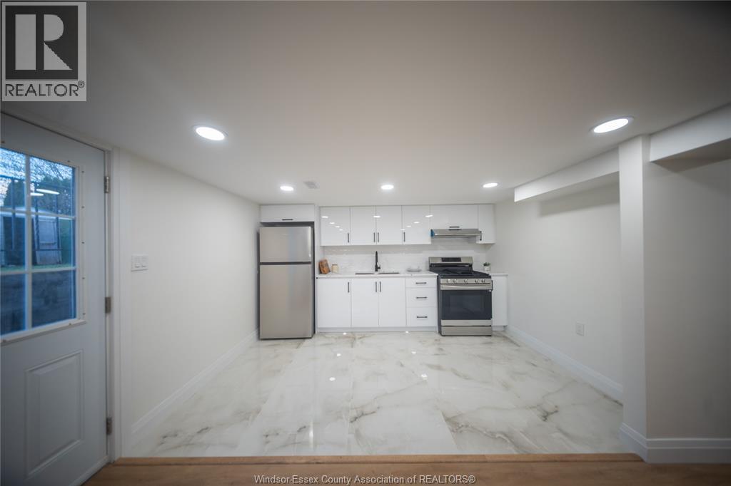 9691 Avery Lane, Windsor, Ontario  N8R 2C1 - Photo 15 - 26008672