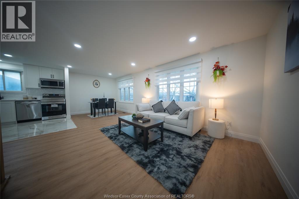 9691 Avery Lane, Windsor, Ontario  N8R 2C1 - Photo 4 - 26008672