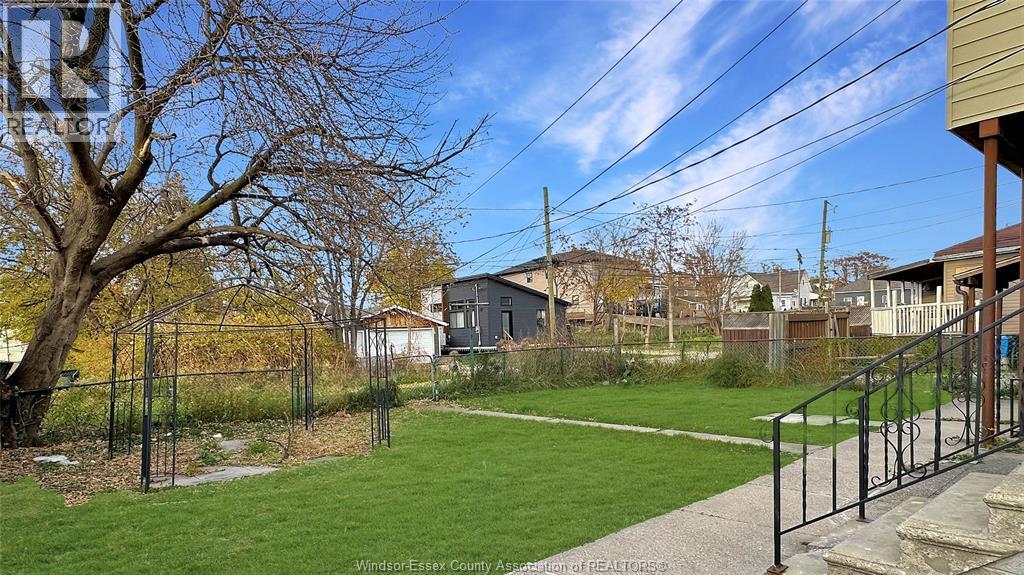 756 Brant Street, Windsor, Ontario  N9A 3E8 - Photo 3 - 26008590