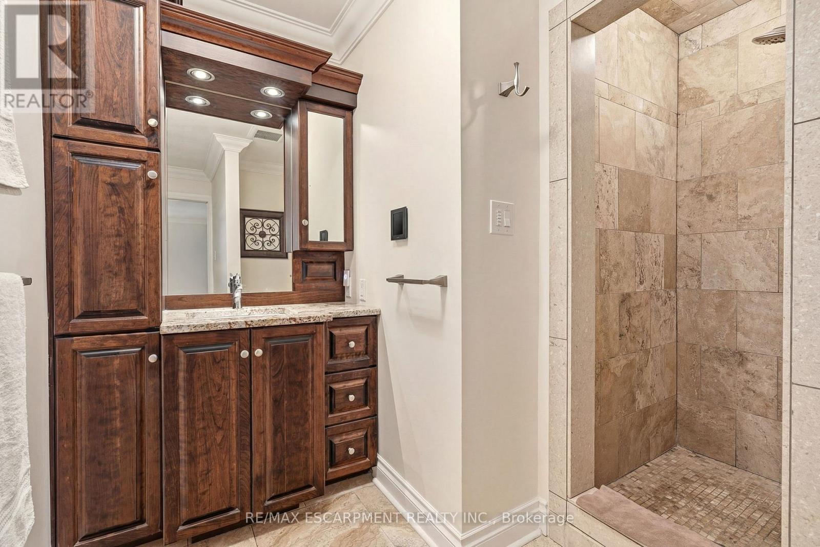 43 Maple Drive, Hamilton, Ontario  L8G 3C4 - Photo 9 - X13021636