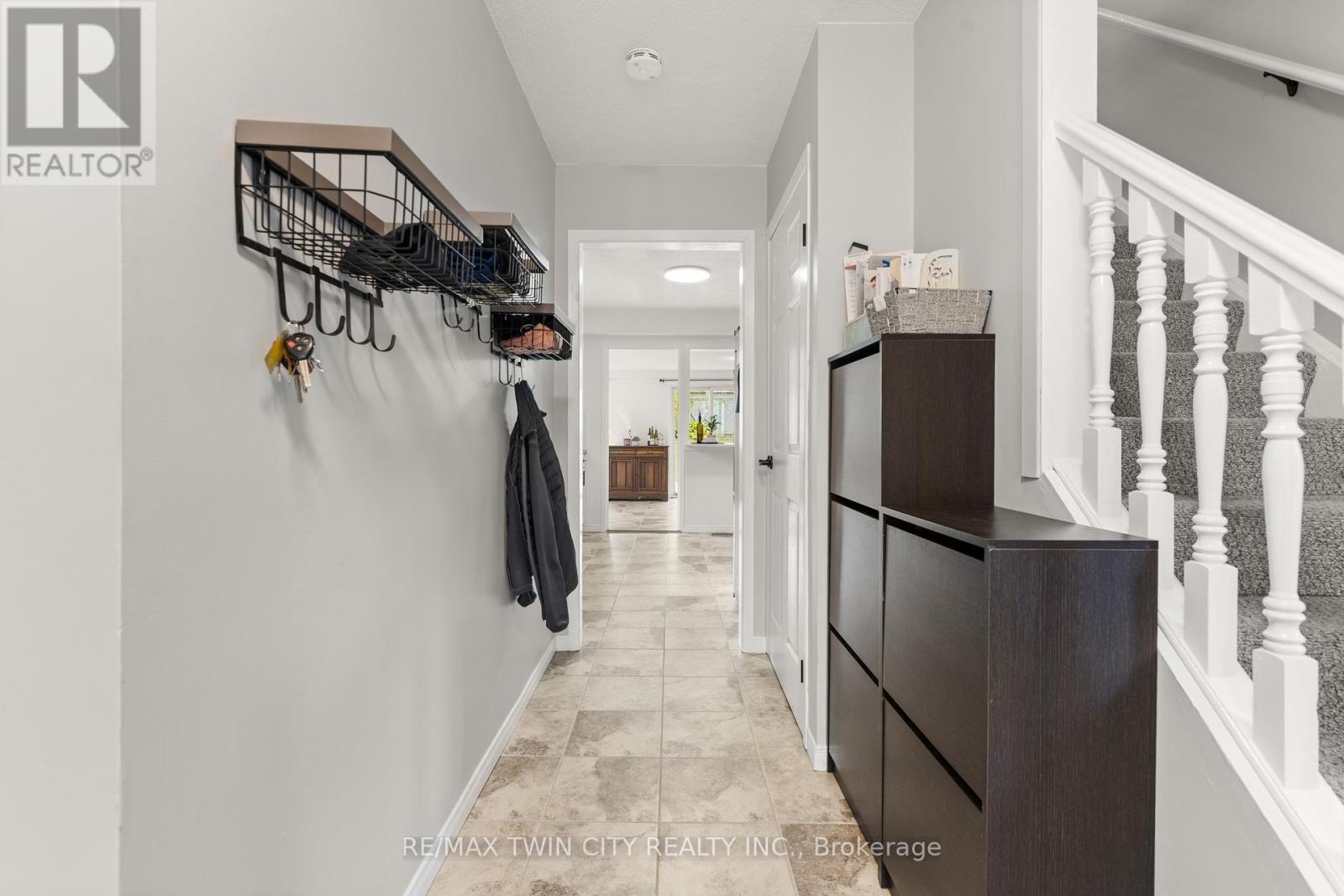 36 Angela Crescent, Cambridge, Ontario  N1S 4B6 - Photo 5 - X13021690