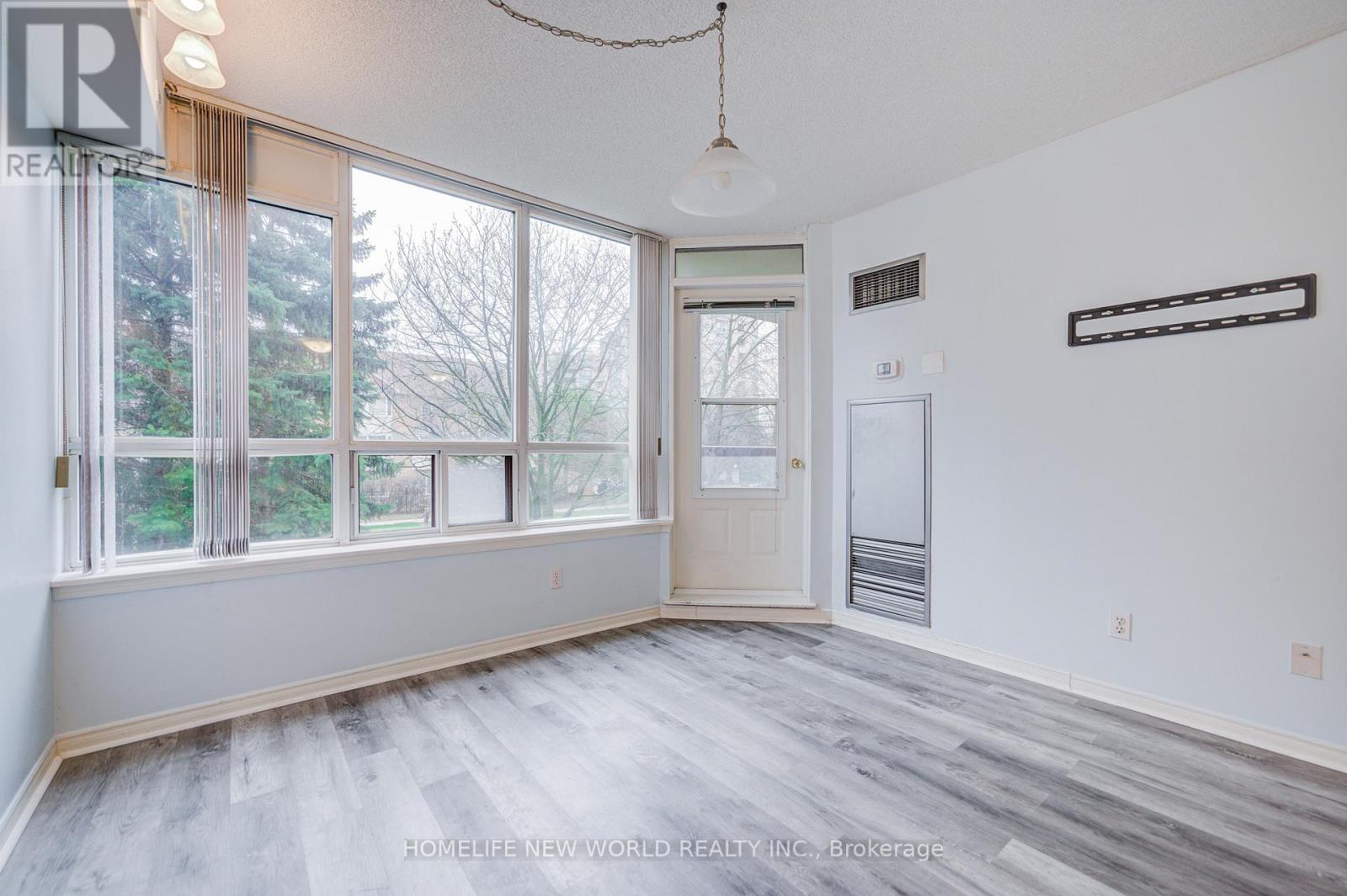 205 - 81 Townsgate Drive, Vaughan, Ontario  L4J 8E6 - Photo 15 - N13010534