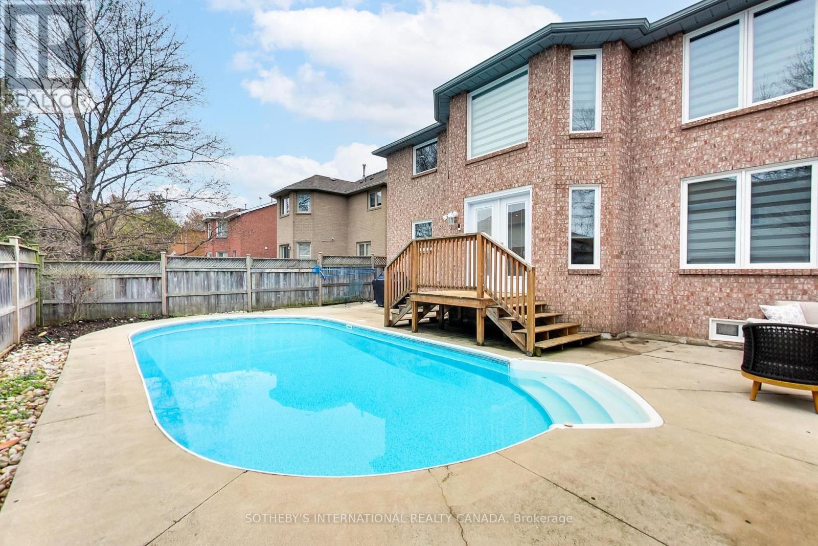 1124 Lansdown Drive, Oakville, Ontario  L6J 7N7 - Photo 32 - W13018156