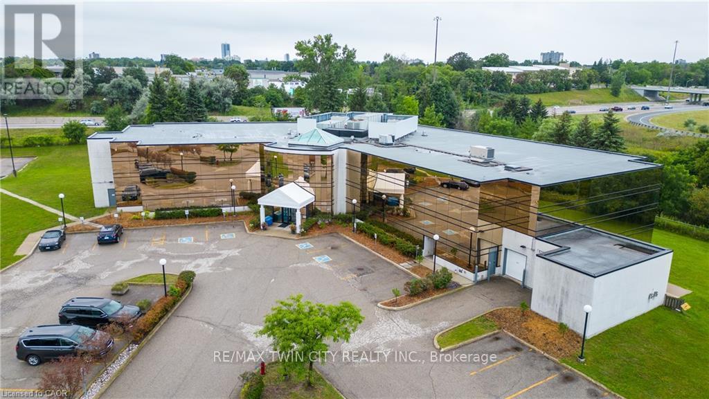 575 RIVERBEND DRIVE, Kitchener, Ontario