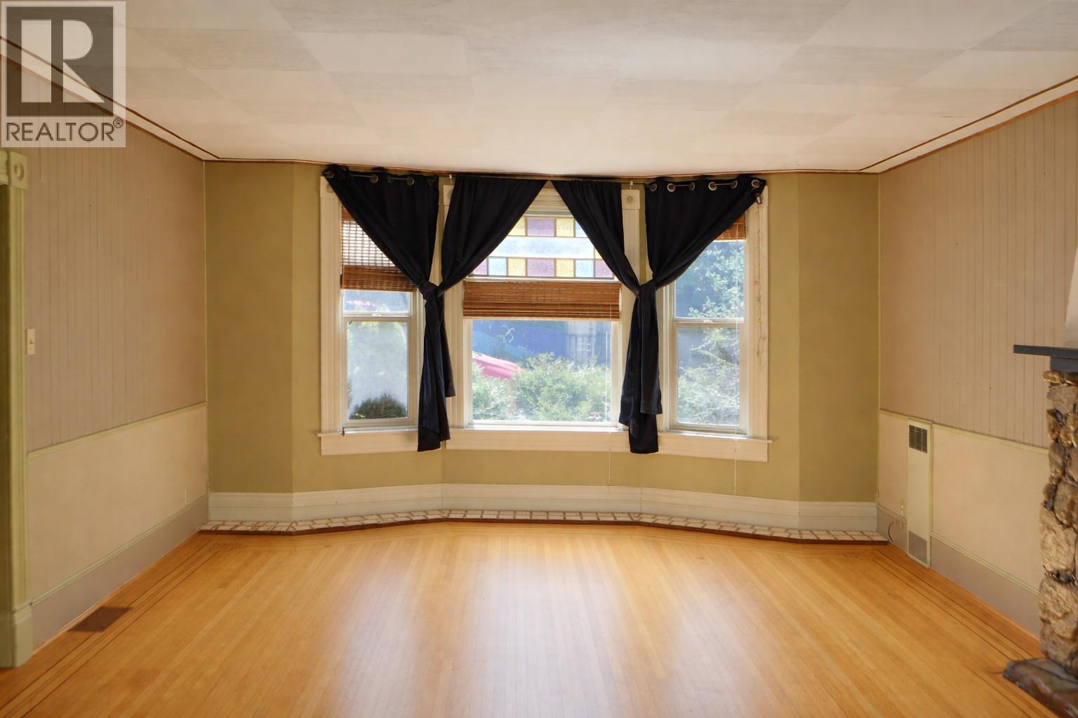 909 Edgewood Avenue, Nelson, British Columbia  V1L 4E1 - Photo 41 - 10383693