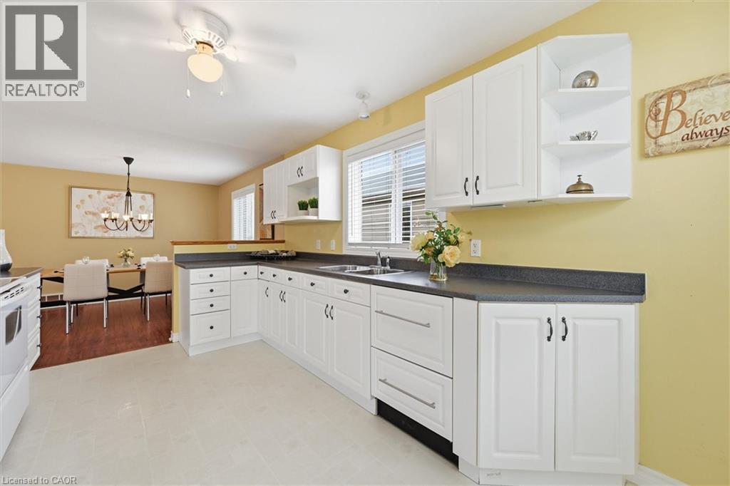 111 Gracehill Crescent, Freelton, Ontario  L8B 1A5 - Photo 10 - 40822602