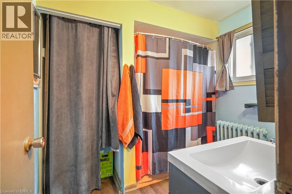 10 Henrietta Street, Brantford, Ontario  N3T 3Y9 - Photo 28 - 40820247