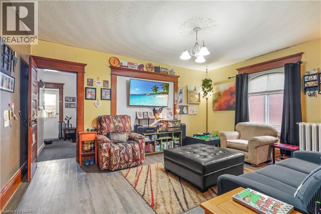 10 Henrietta Street, Brantford, Ontario  N3T 3Y9 - Photo 22 - 40820247