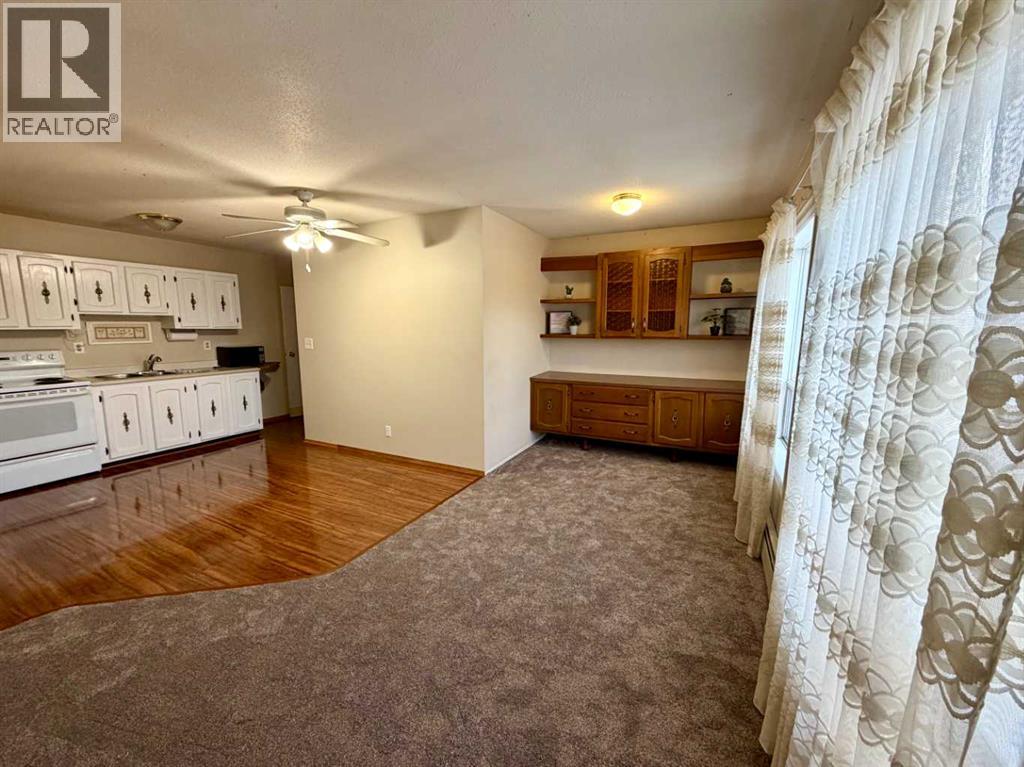 4718 College Avenue, Lacombe, Alberta  T4L 1Z1 - Photo 26 - A2213994