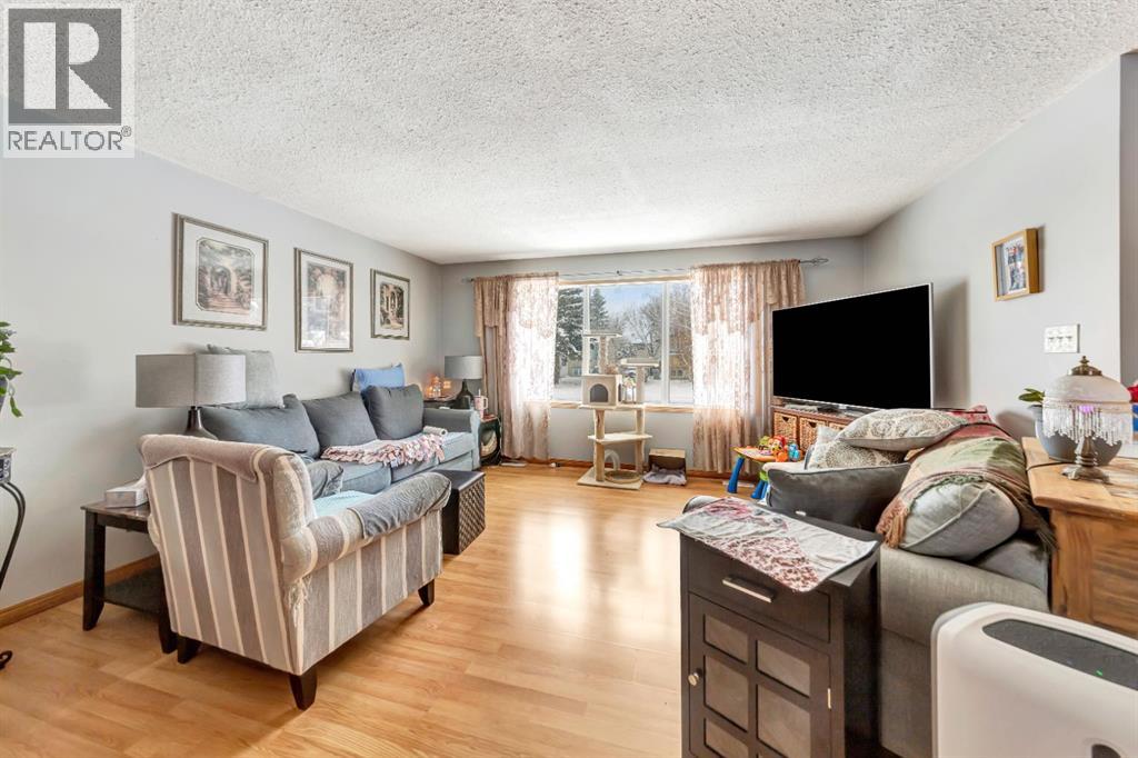 3803 57 Avenue, Lloydminster, Alberta  T9V 1Z5 - Photo 6 - A2302525