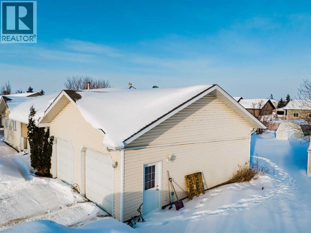 9105 Forest Street, La Crete, Alberta  T0H 2H0 - Photo 8 - A2292436