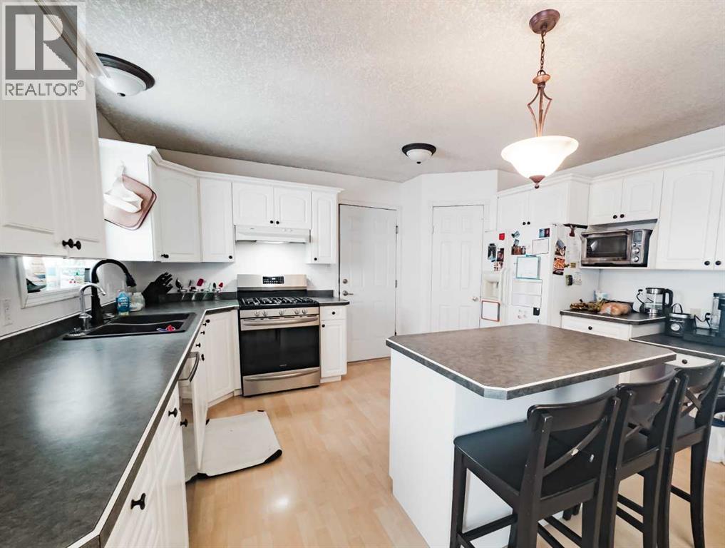 9105 Forest Street, La Crete, Alberta  T0H 2H0 - Photo 14 - A2292436