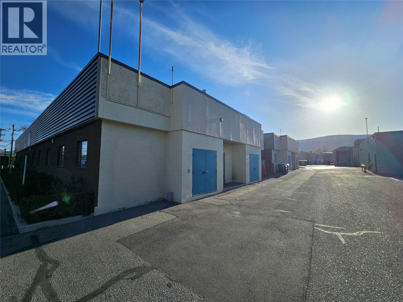 40 Calgary Avenue Penticton Photo 20