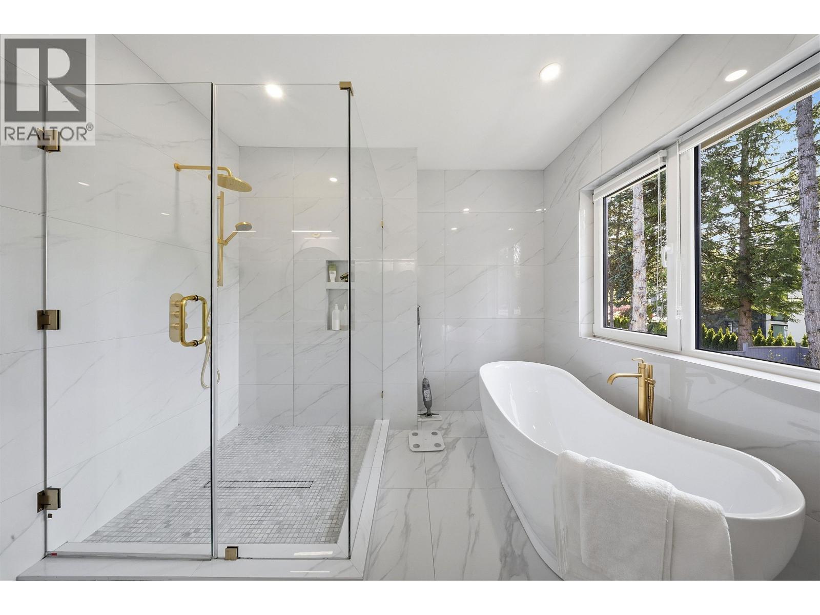 7415 Lambeth Drive, Burnaby, British Columbia  V5E 4B4 - Photo 20 - R3113437