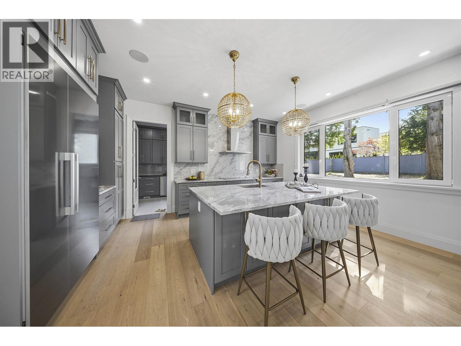 7415 Lambeth Drive, Burnaby, British Columbia  V5E 4B4 - Photo 7 - R3113437