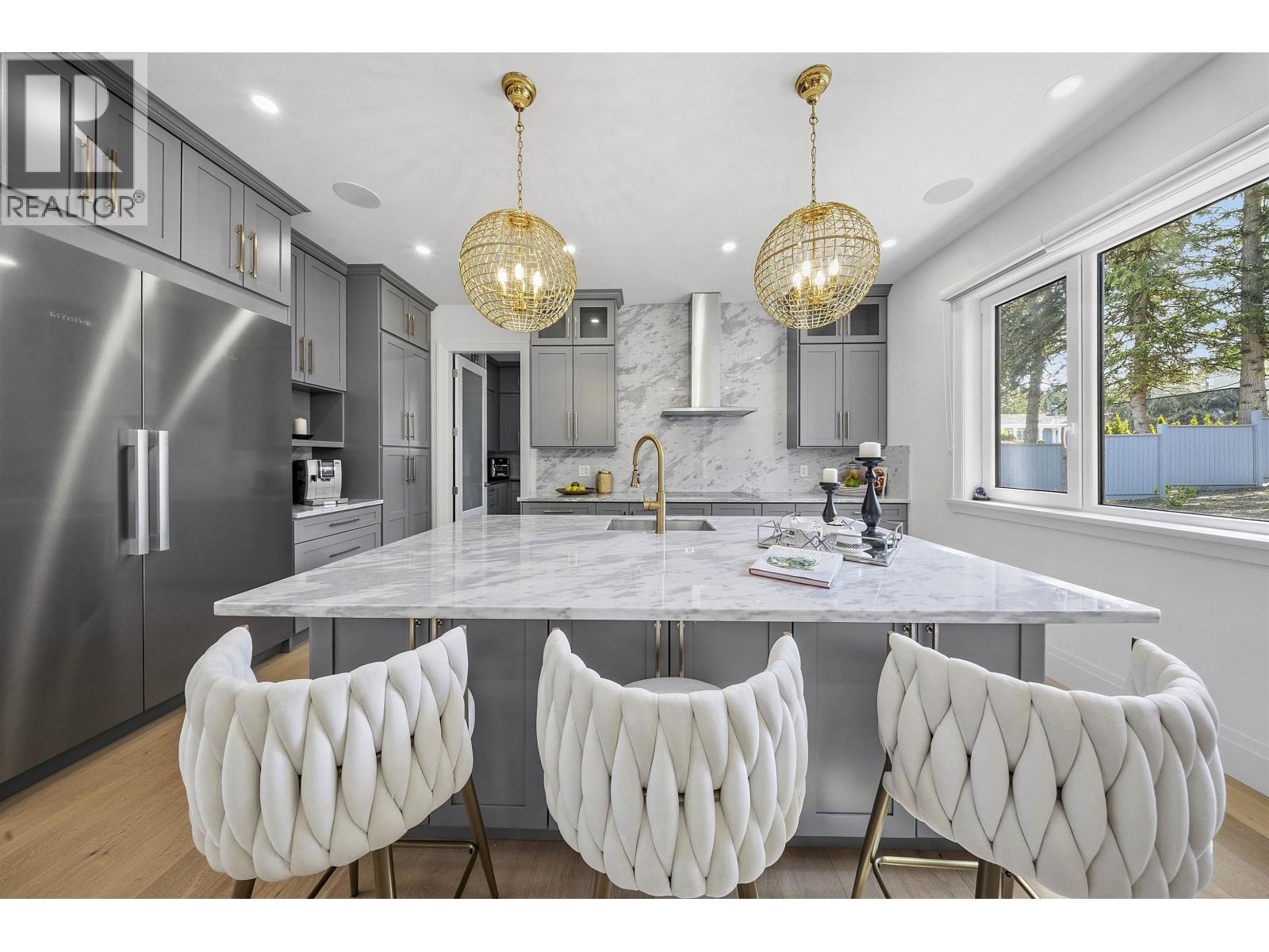 7415 Lambeth Drive, Burnaby, British Columbia  V5E 4B4 - Photo 8 - R3113437