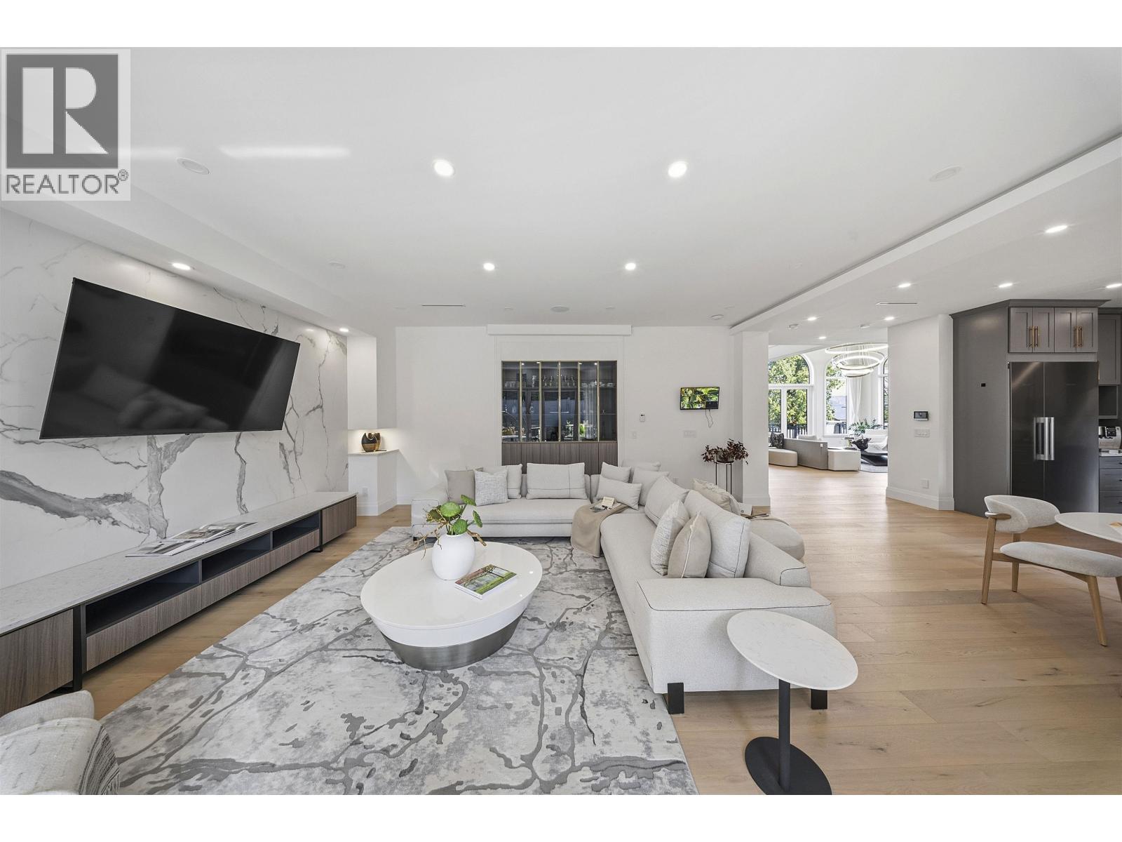 7415 Lambeth Drive, Burnaby, British Columbia  V5E 4B4 - Photo 12 - R3113437