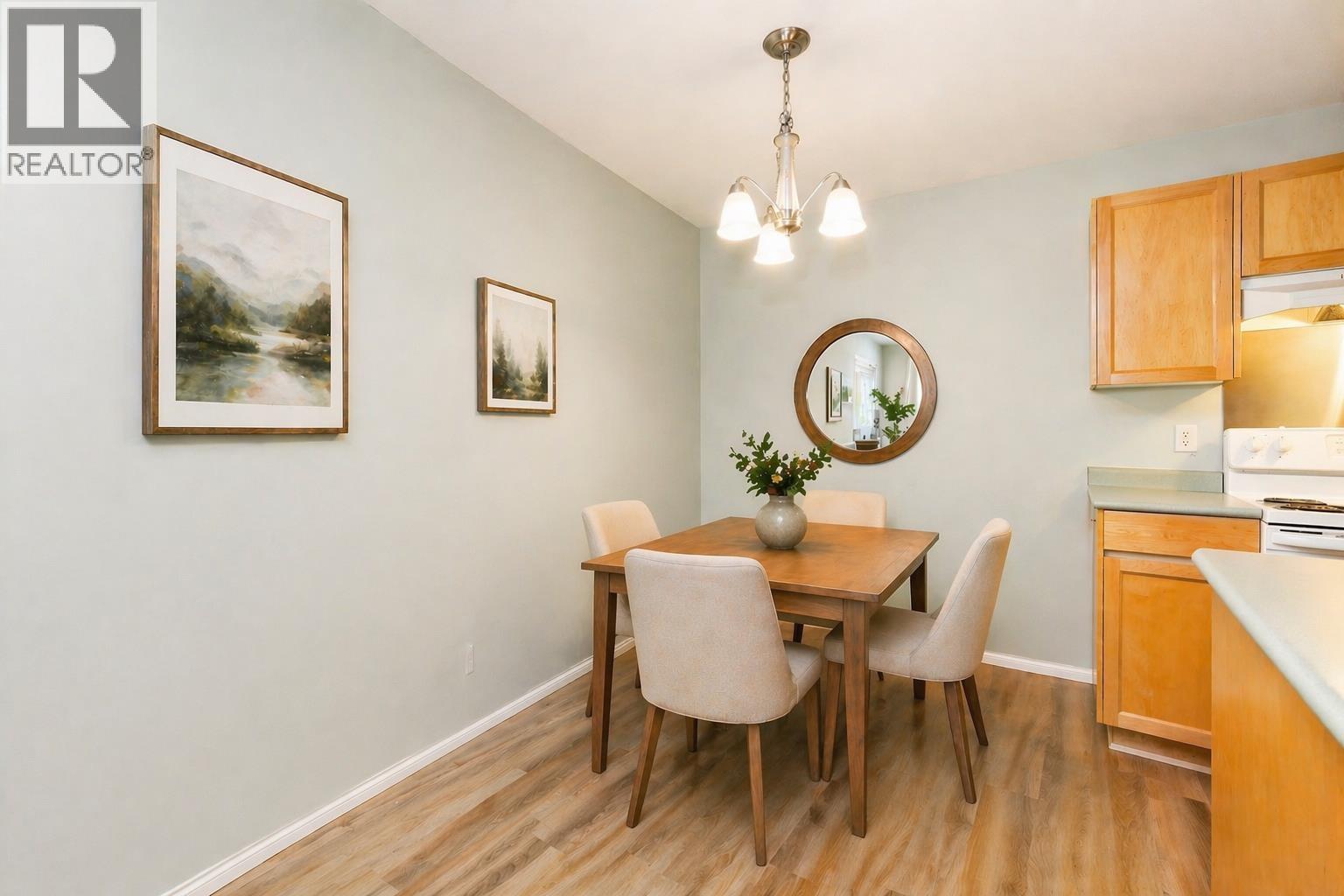 302 22722 Lougheed Highway, Maple Ridge, British Columbia  V2X 2V6 - Photo 10 - R3103794