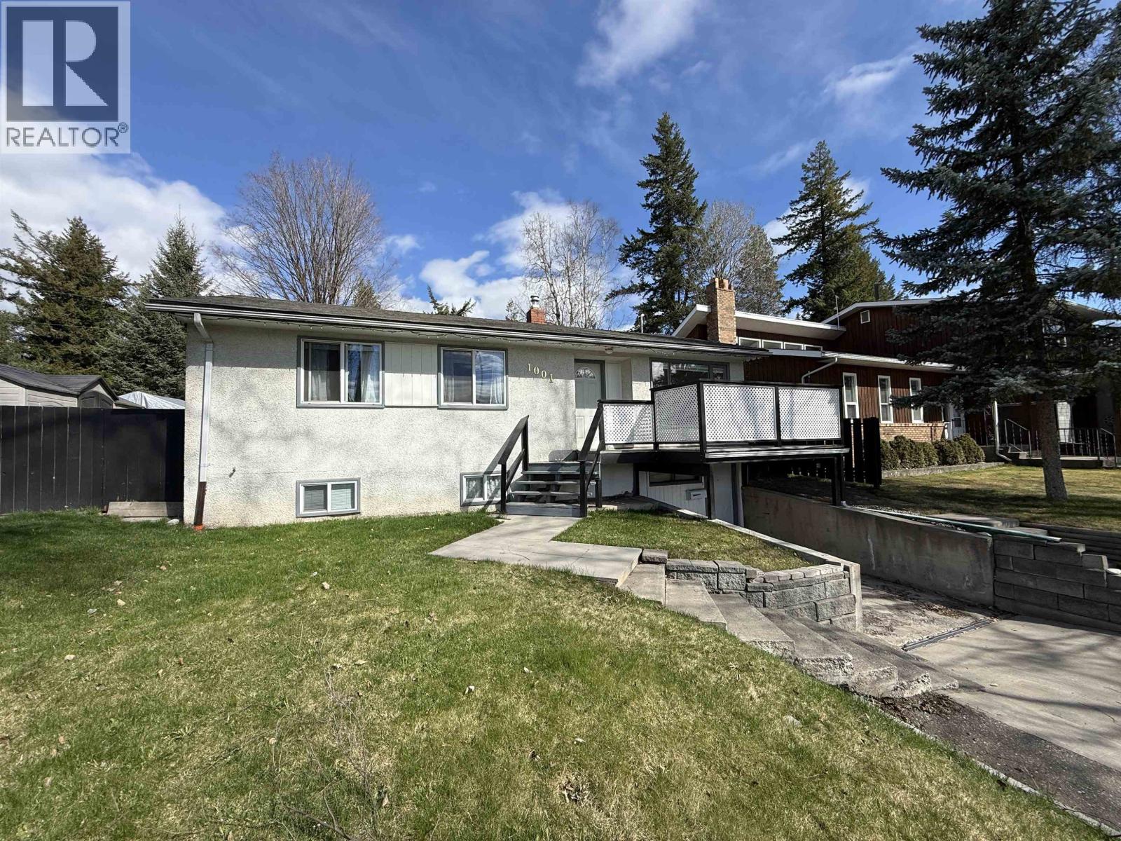 1001 Johnston Avenue, Quesnel, British Columbia  V2J 3B9 - Photo 1 - R3113587