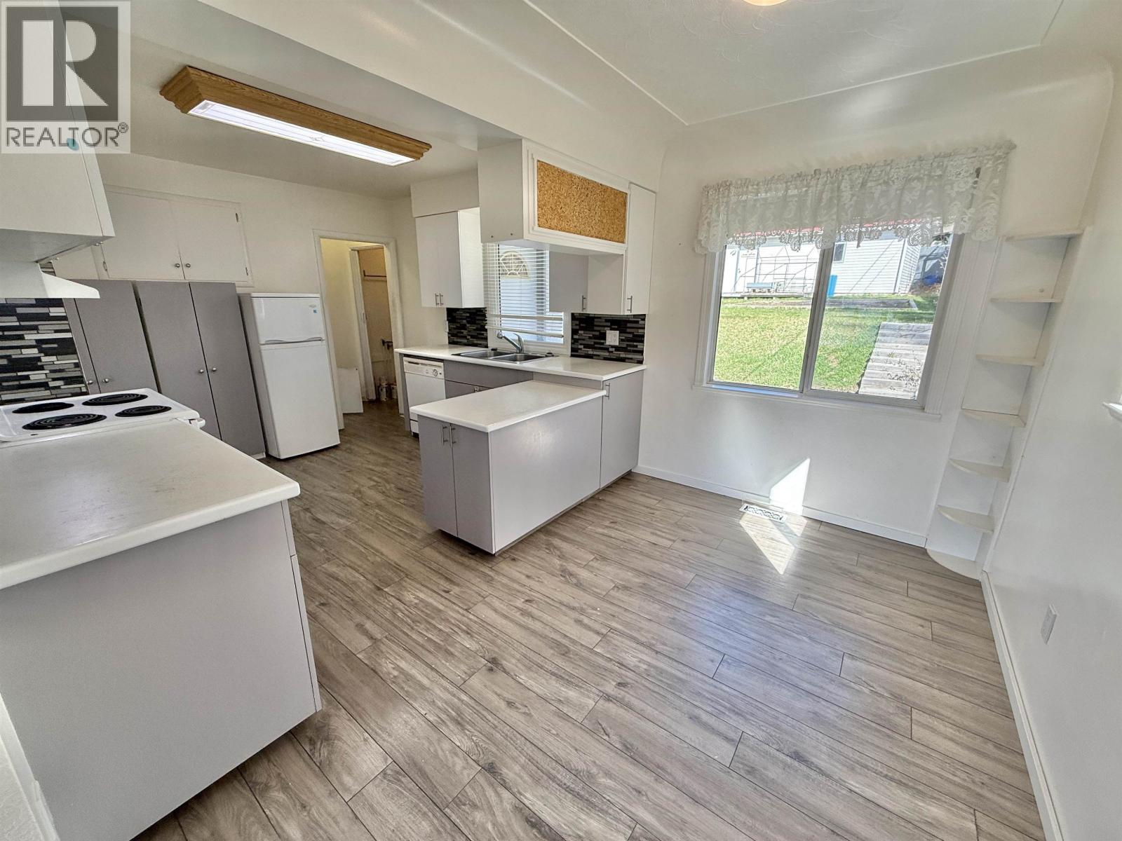 1001 Johnston Avenue, Quesnel, British Columbia  V2J 3B9 - Photo 10 - R3113587