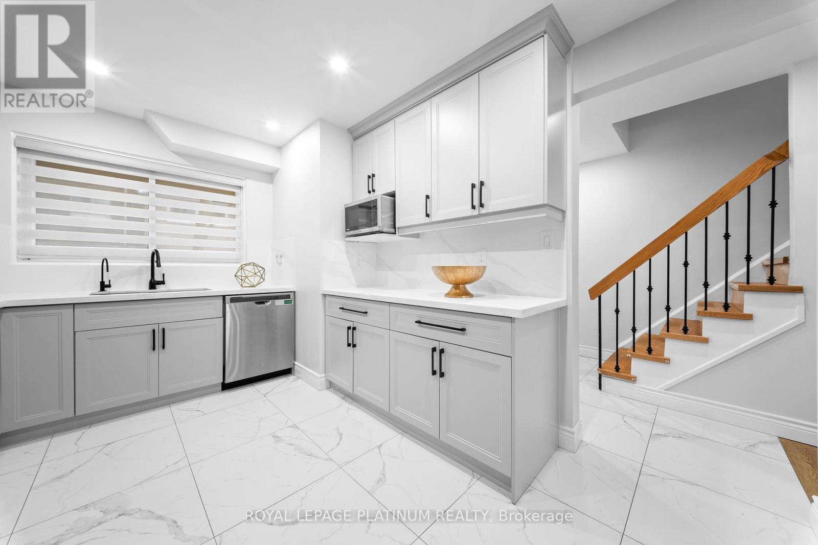 9 - 18 Cotton Downway, Toronto, Ontario  M2J 4V7 - Photo 6 - C12888128