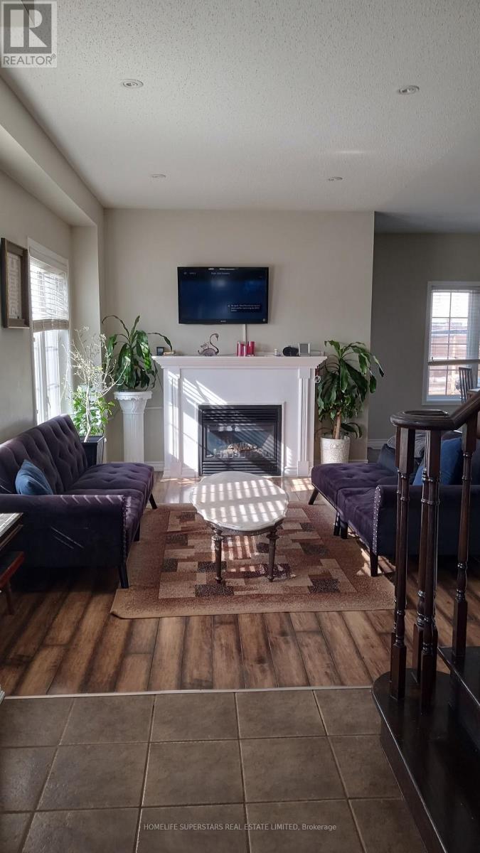 1316 Macinally Court, Oshawa, Ontario  L1K 0B6 - Photo 8 - E13019740