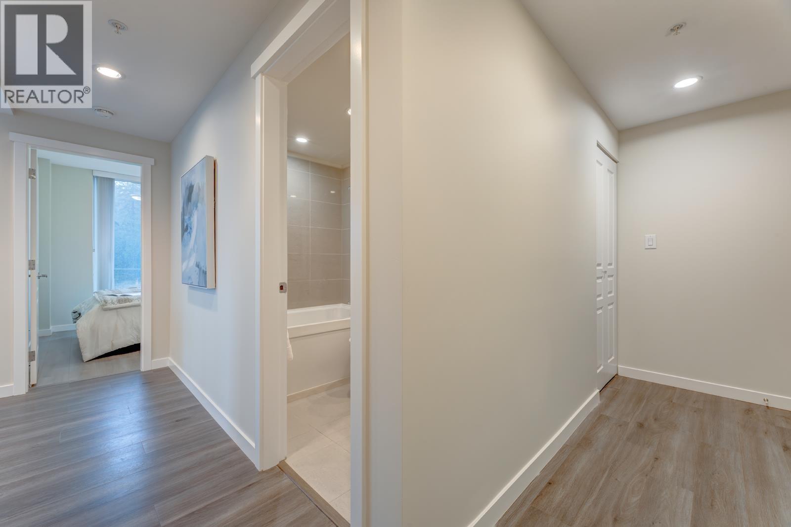 403 3100 Windsor Gate, Coquitlam, British Columbia  V3B 0P3 - Photo 21 - R3113469