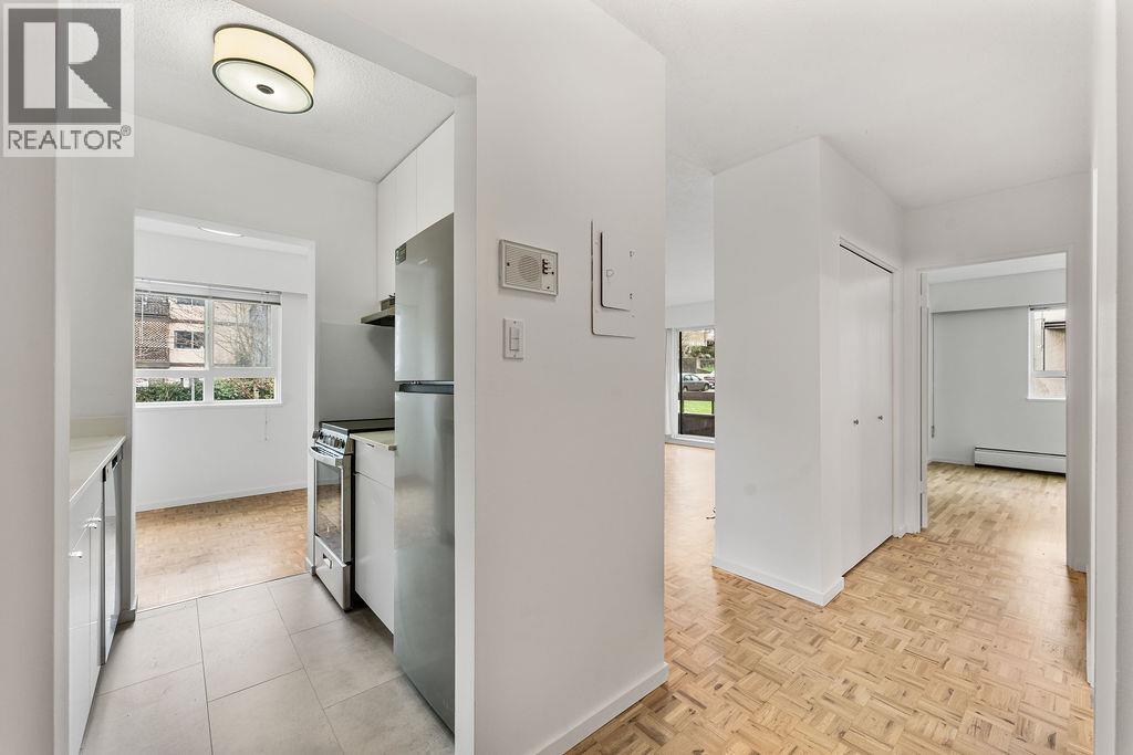 305 2025 W 2nd Avenue, Vancouver, British Columbia  V6J 1J6 - Photo 5 - R3113470