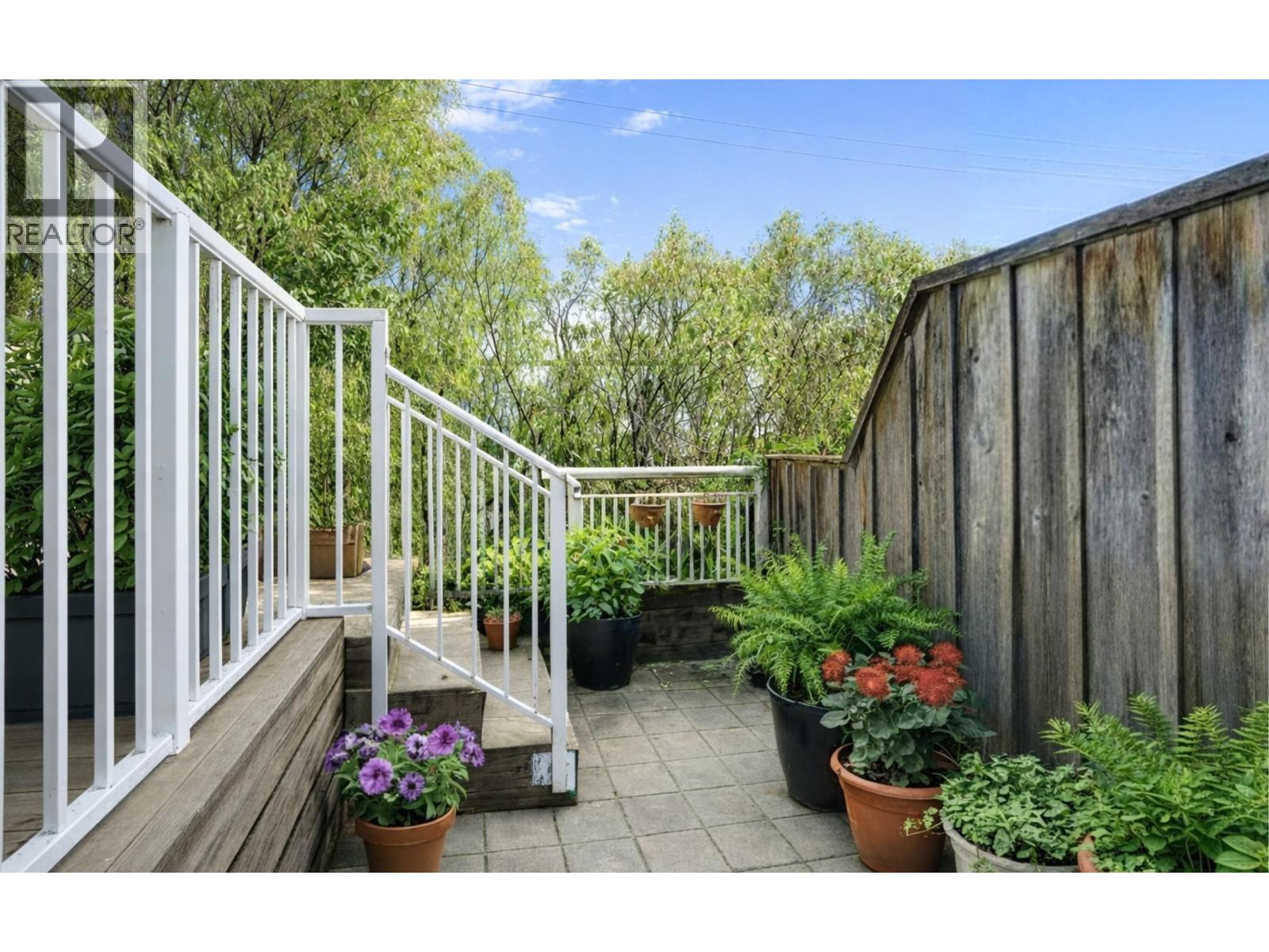 206 2071 W 42nd Avenue, Vancouver, British Columbia  V6M 2B4 - Photo 8 - R3113506