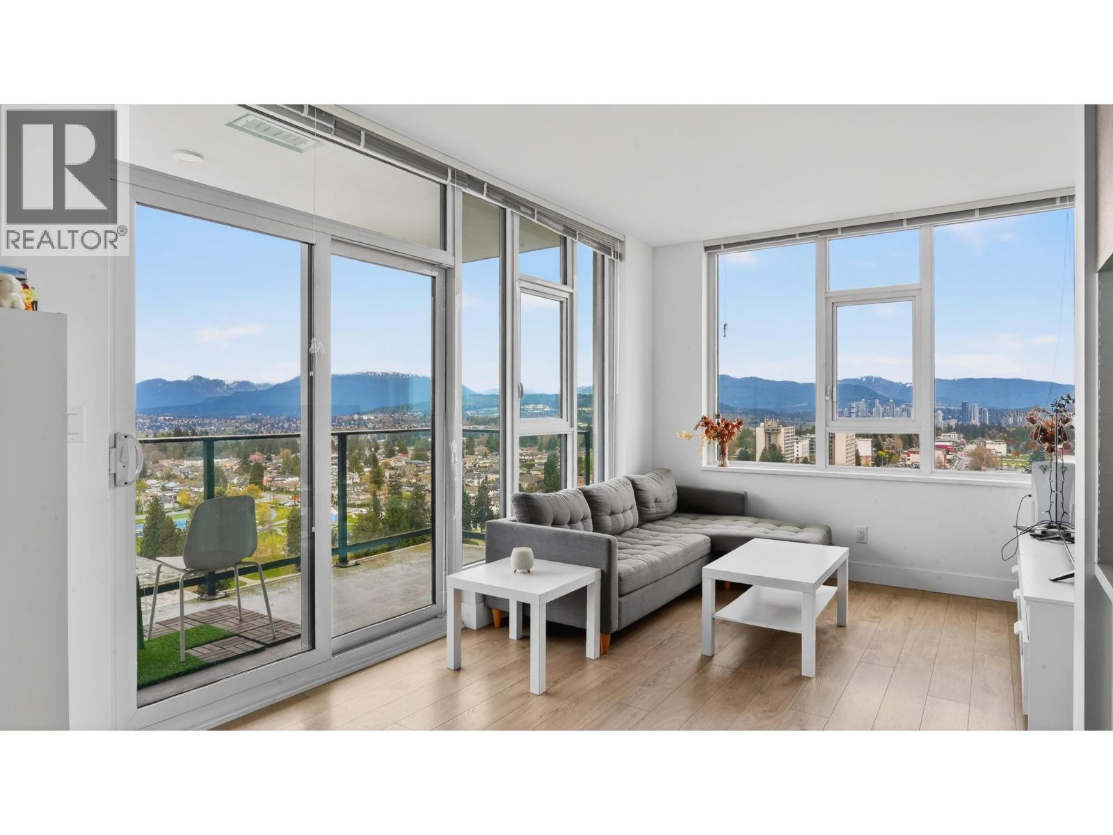 2205 7303 Noble Lane, Burnaby, British Columbia  V3N 0H2 - Photo 1 - R3113519