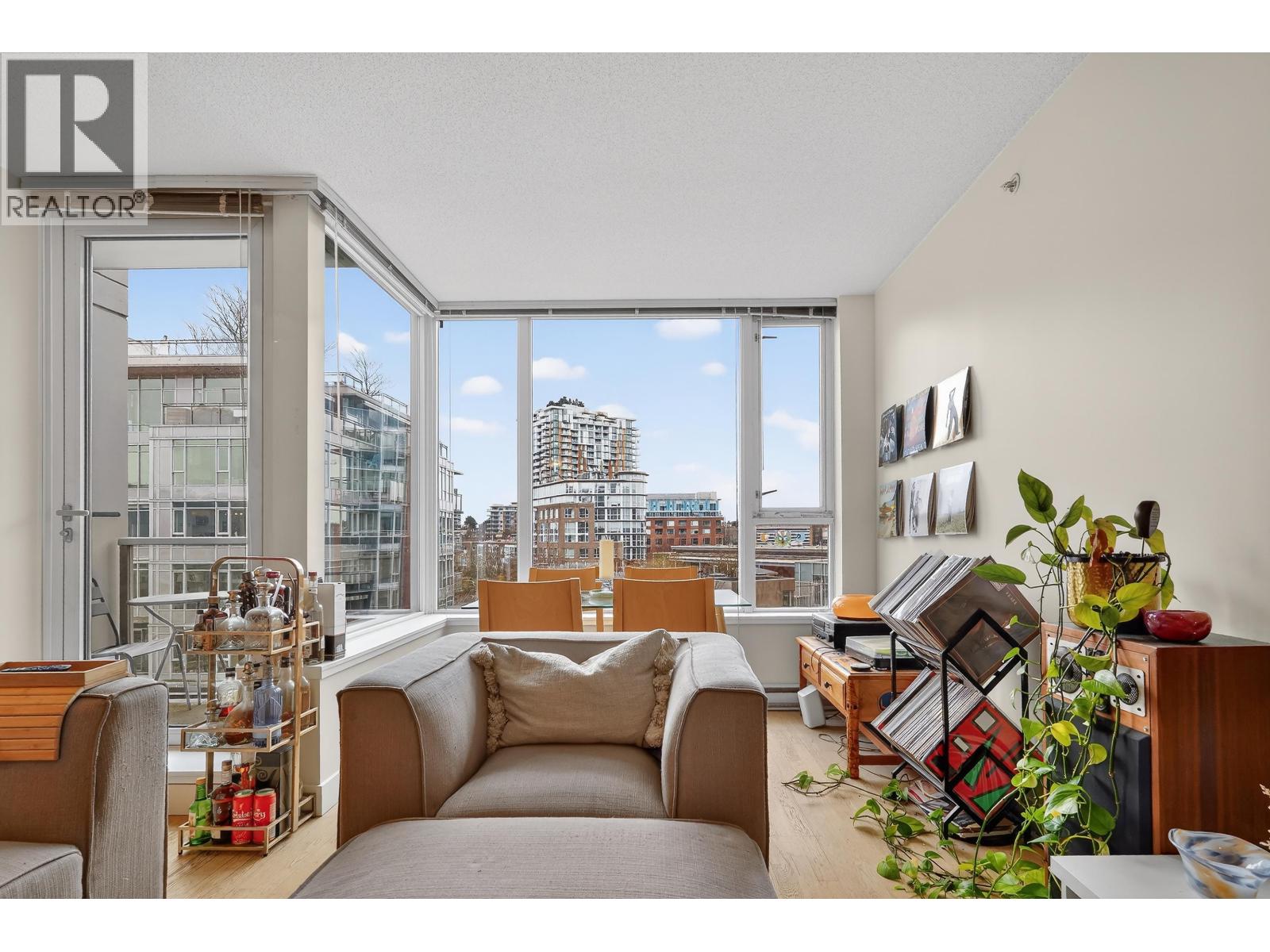 904 251 E 7th Avenue, Vancouver, British Columbia  V5T 0B9 - Photo 3 - R3113521