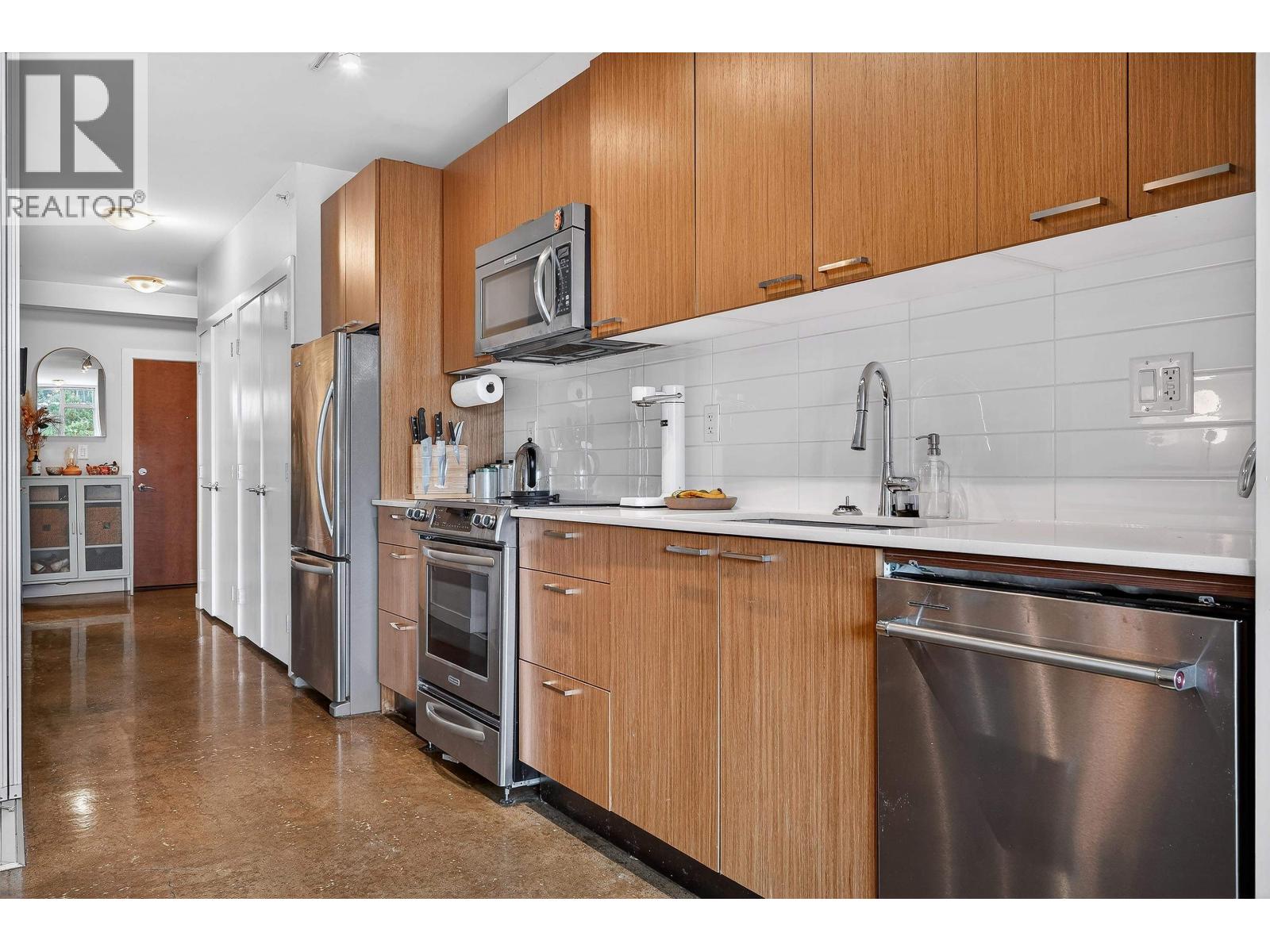 417 221 Union Street, Vancouver, British Columbia  V6A 0B4 - Photo 10 - R3113527