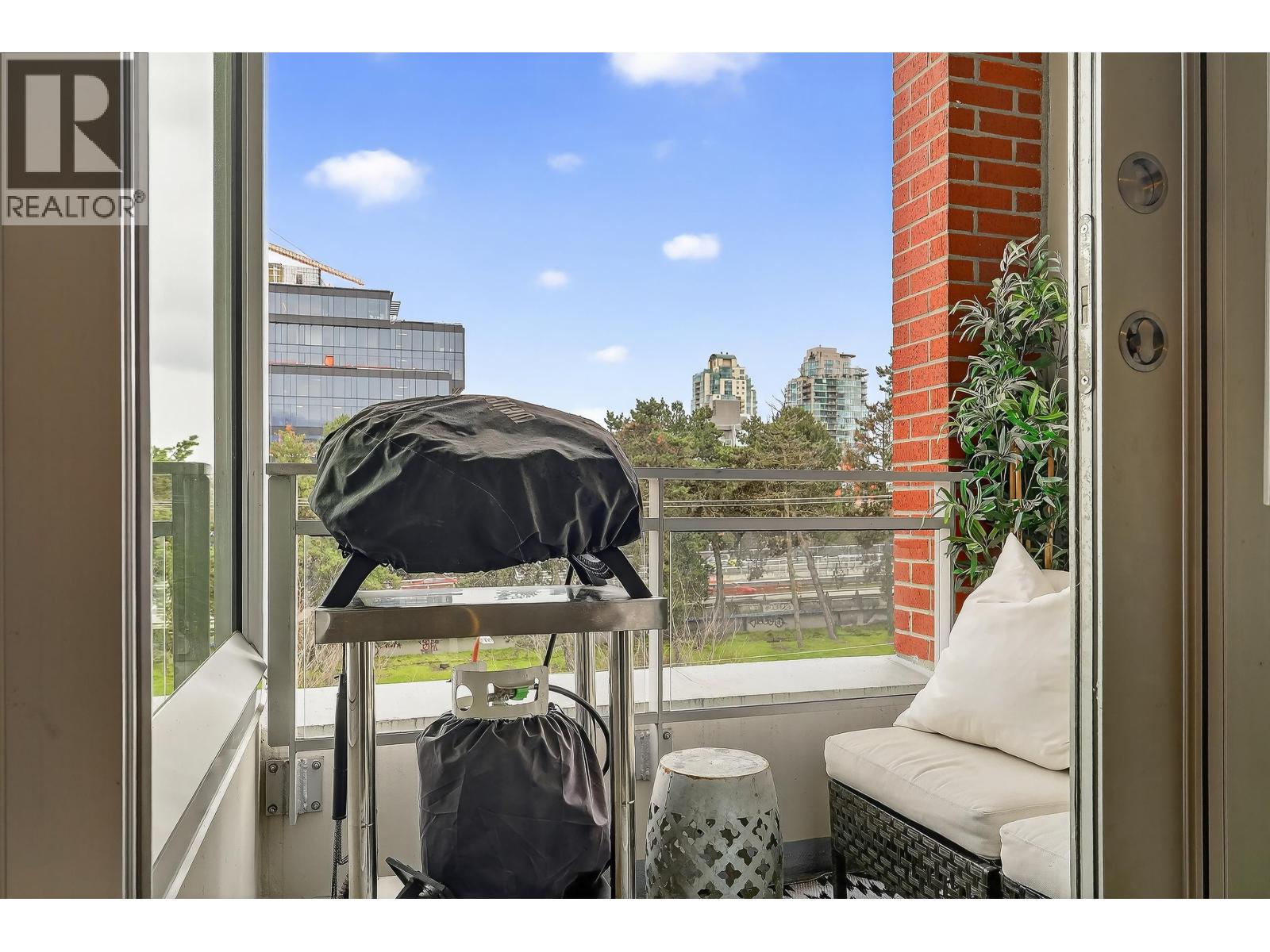 417 221 Union Street, Vancouver, British Columbia  V6A 0B4 - Photo 5 - R3113527