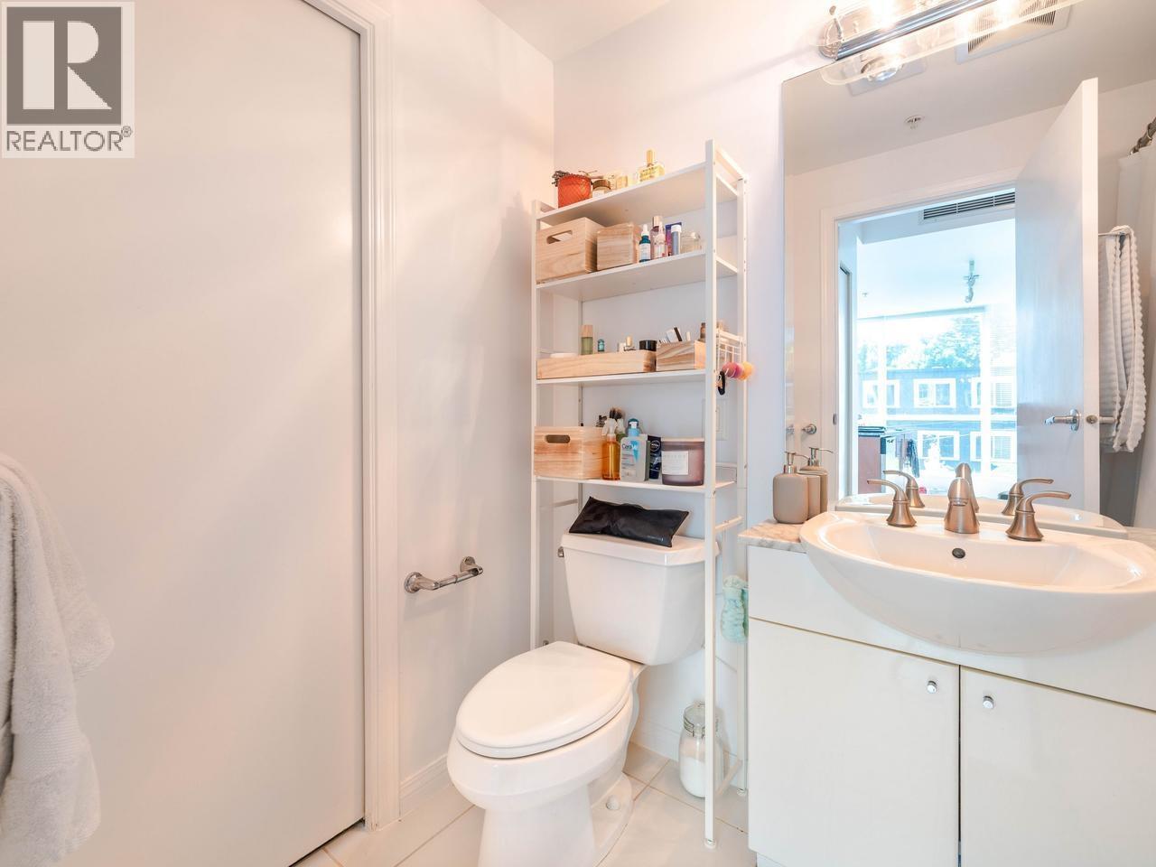 401 138 E Esplanade, North Vancouver, British Columbia  V7L 4X9 - Photo 17 - R3113540