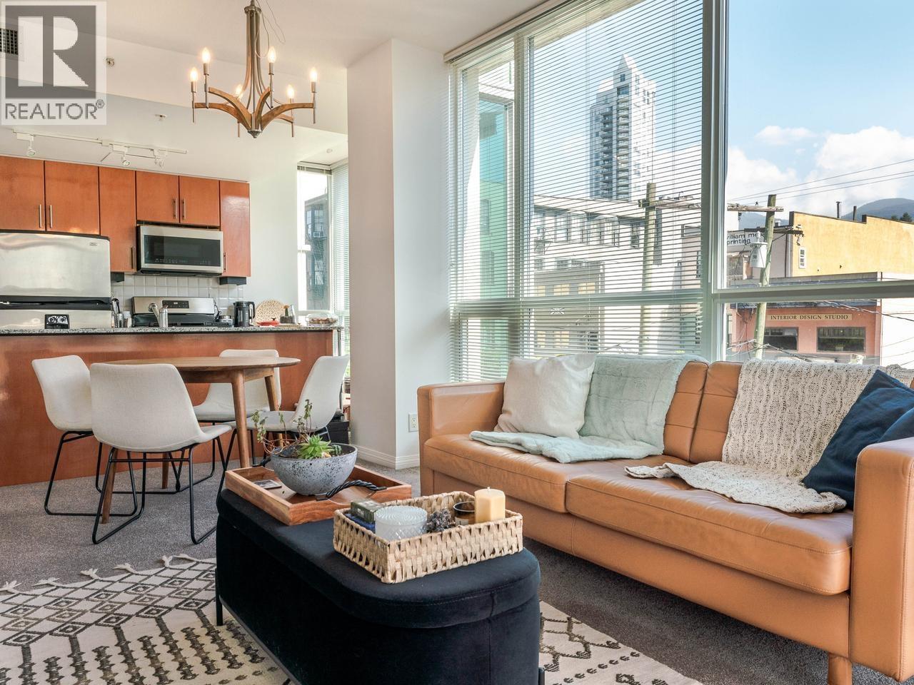 401 138 E Esplanade, North Vancouver, British Columbia  V7L 4X9 - Photo 2 - R3113540