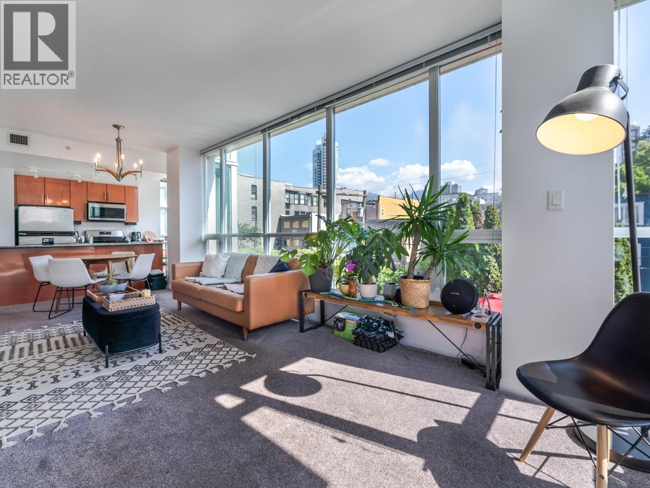 401 138 E Esplanade, North Vancouver, British Columbia  V7L 4X9 - Photo 3 - R3113540