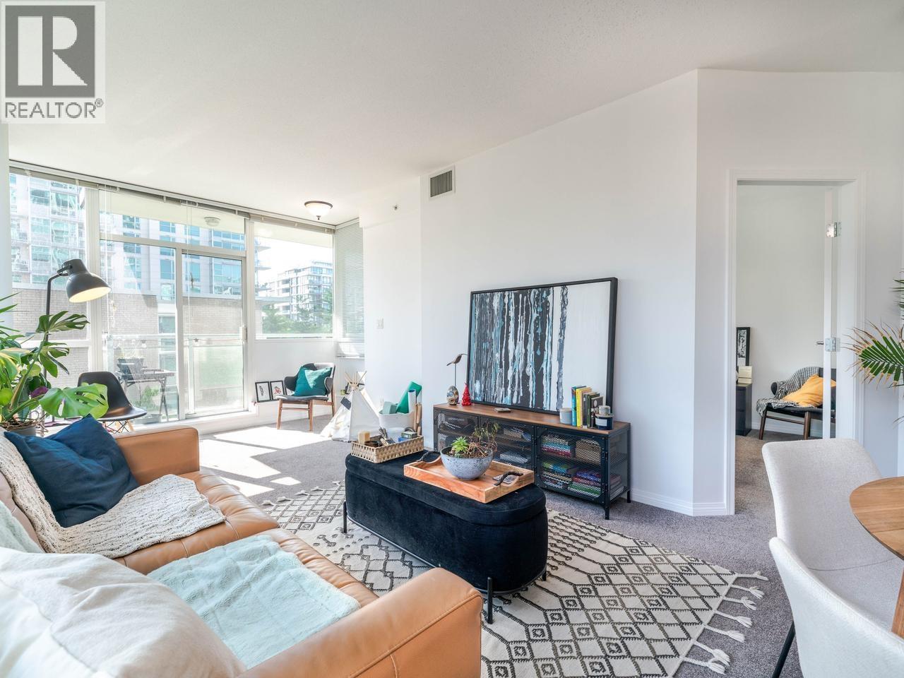 401 138 E Esplanade, North Vancouver, British Columbia  V7L 4X9 - Photo 4 - R3113540