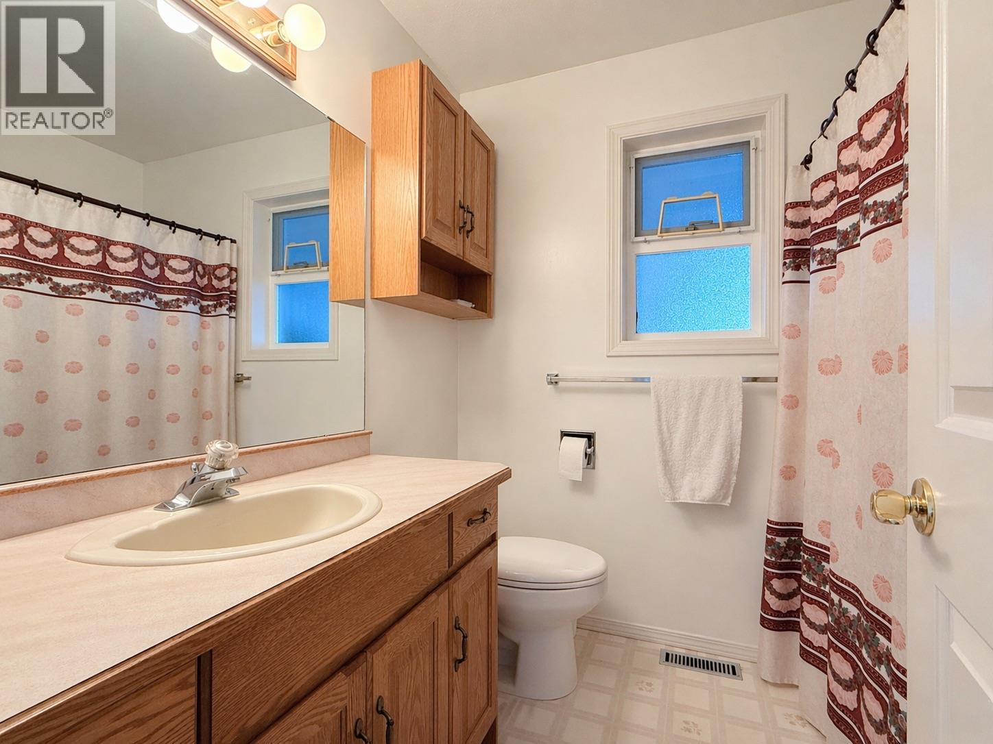 25 WILLOW Crescent Osoyoos Photo 10