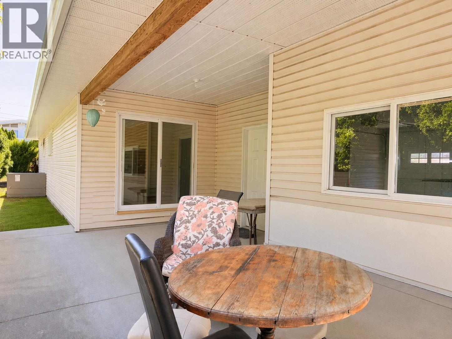 25 WILLOW Crescent Osoyoos Photo 13