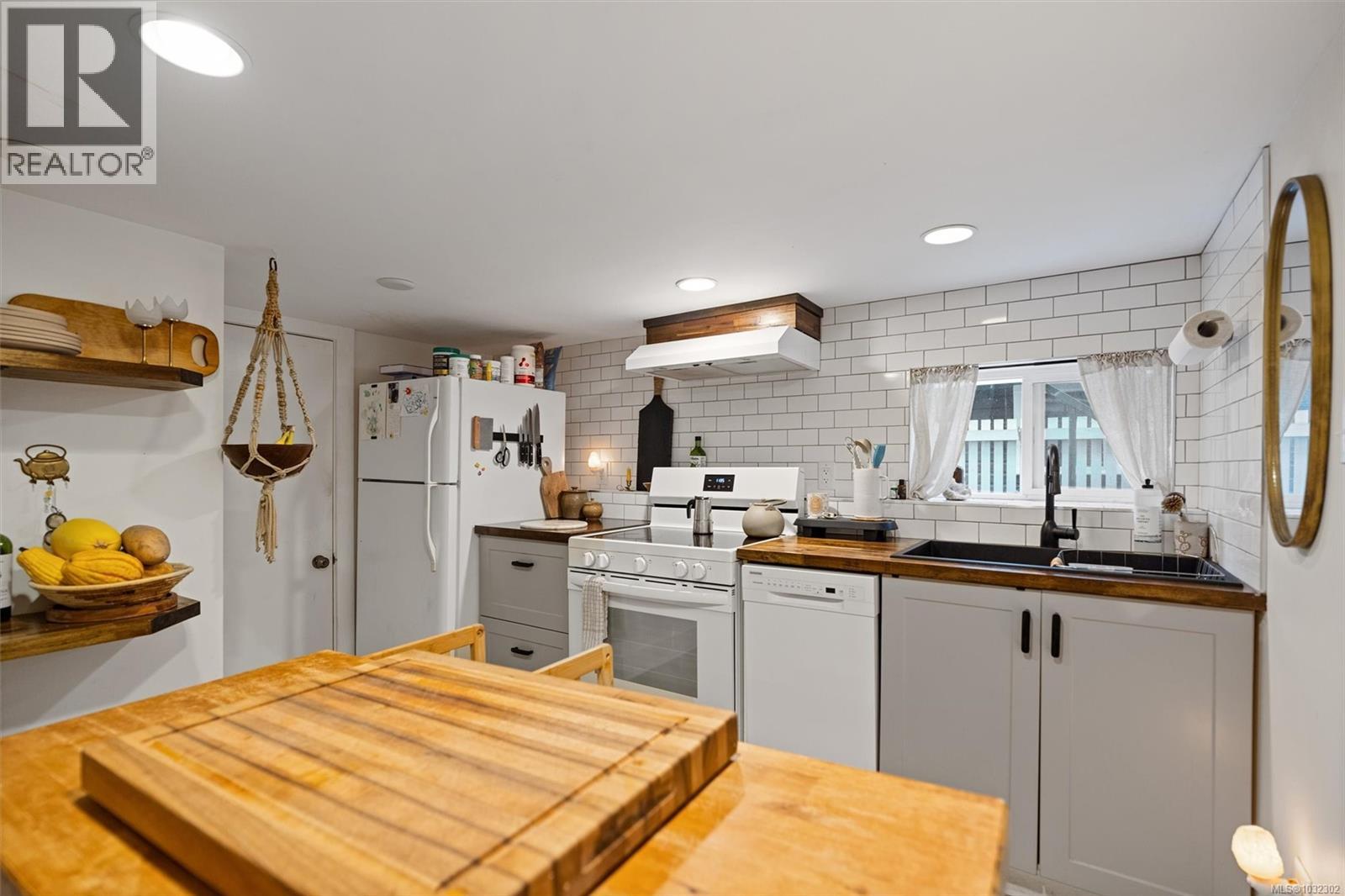 320 Moss St, Victoria, British Columbia  V8V 4M9 - Photo 41 - 1032302