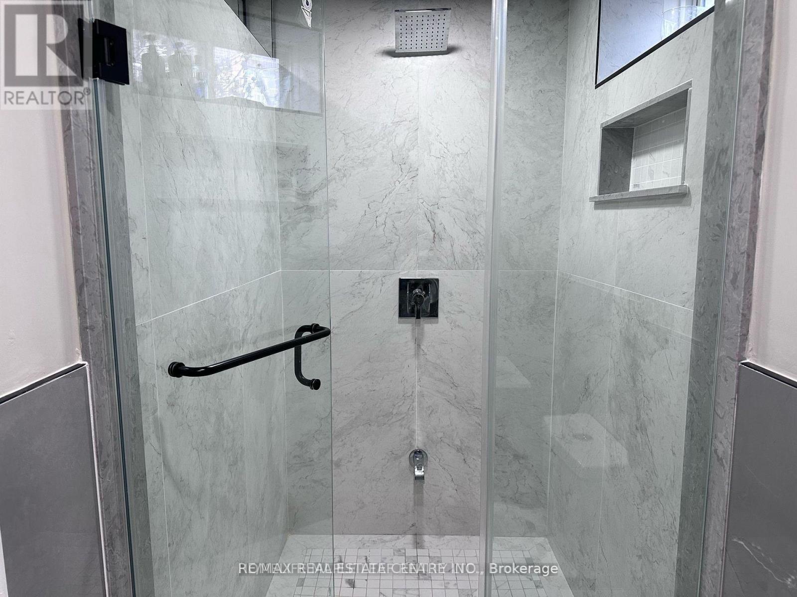 1174 Enchanted Crescent, Pickering, Ontario  L1X 0G9 - Photo 2 - E12899690