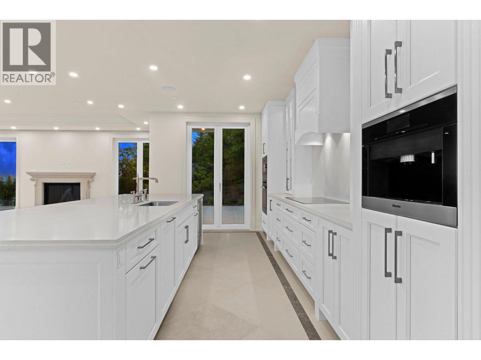 1445 Sandhurst Place, West Vancouver, British Columbia  V7S 2P4 - Photo 10 - R3113480