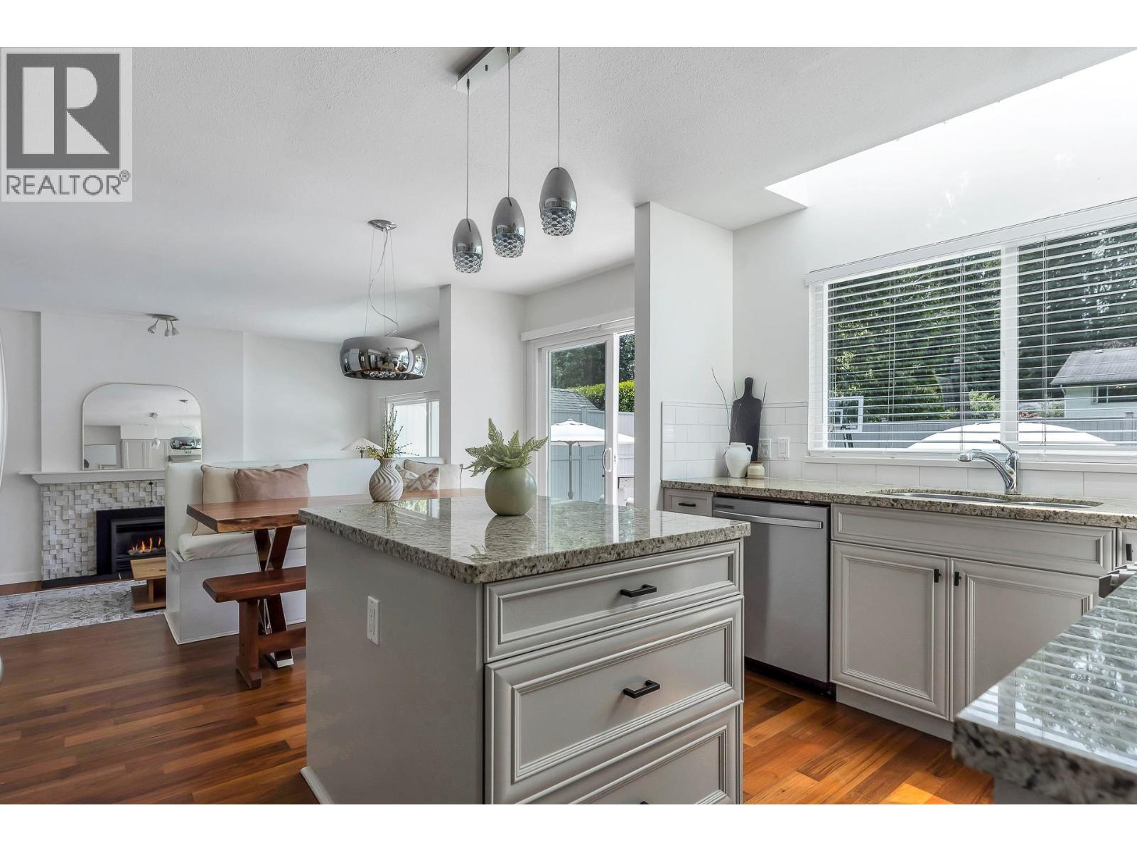 2021 Rufus Drive, North Vancouver, British Columbia  V7J 2N2 - Photo 8 - R3113484