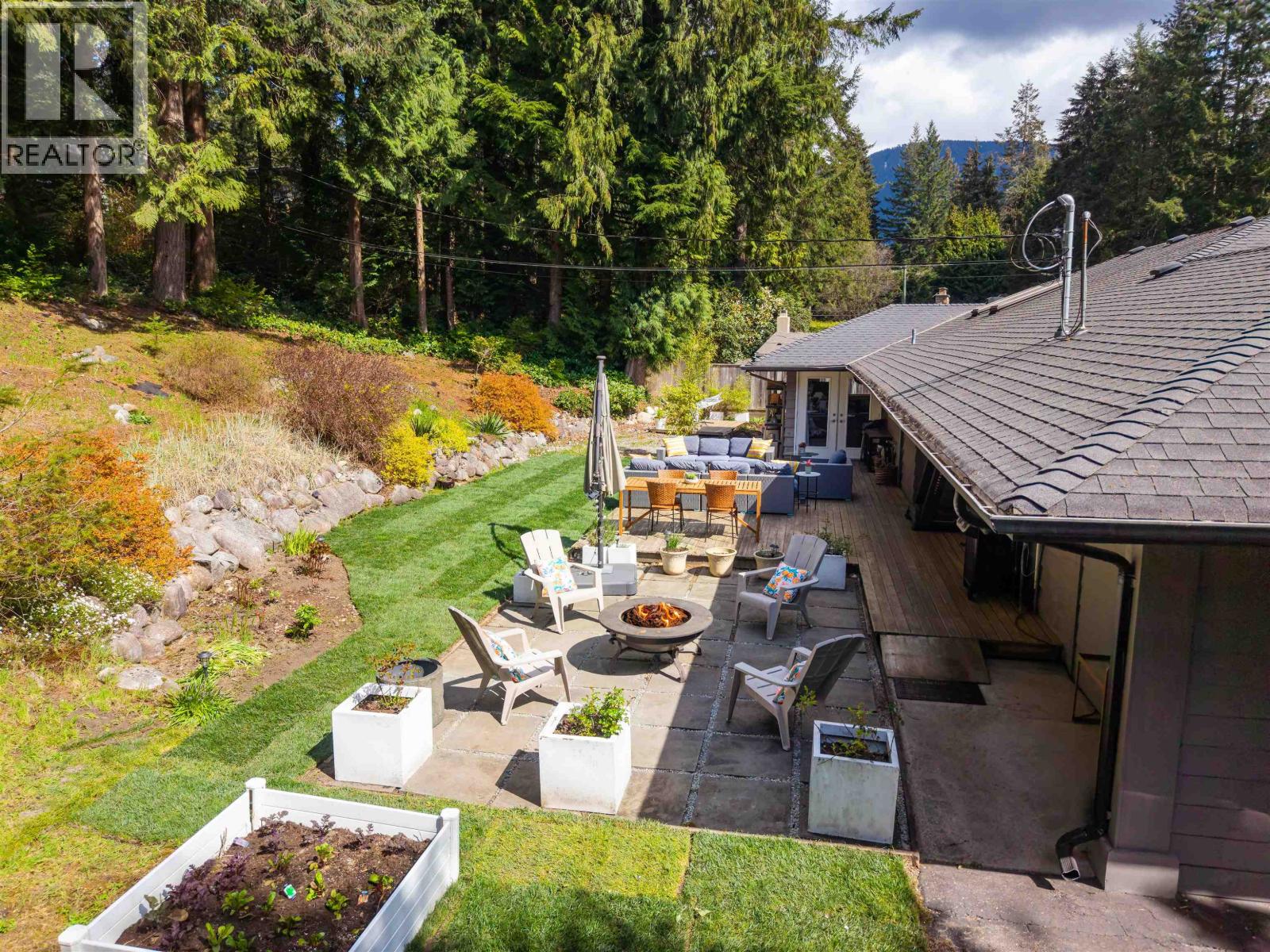 355 Rabbit Lane, West Vancouver, British Columbia  V7S 1J1 - Photo 27 - R3113487