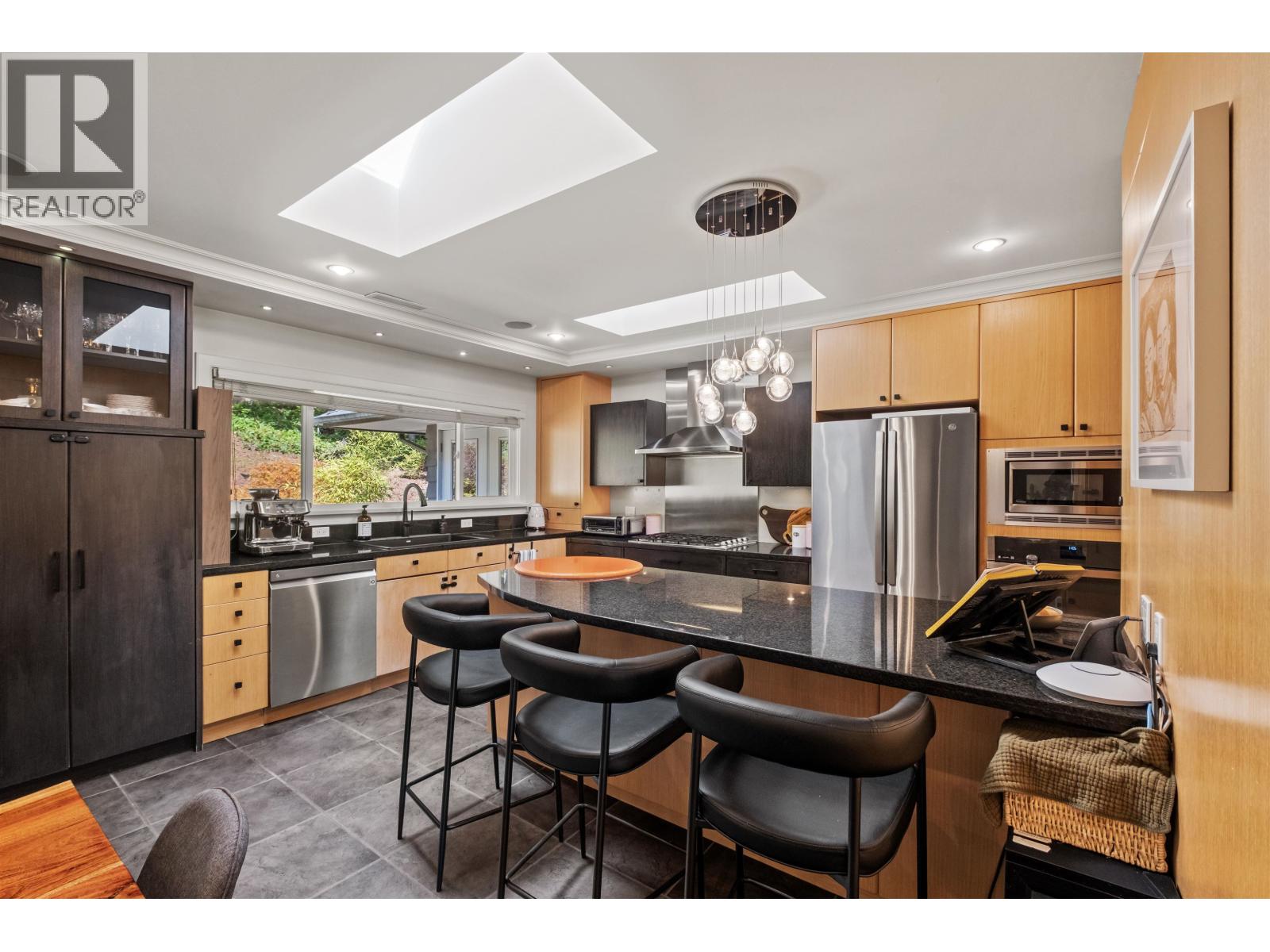 355 Rabbit Lane, West Vancouver, British Columbia  V7S 1J1 - Photo 9 - R3113487