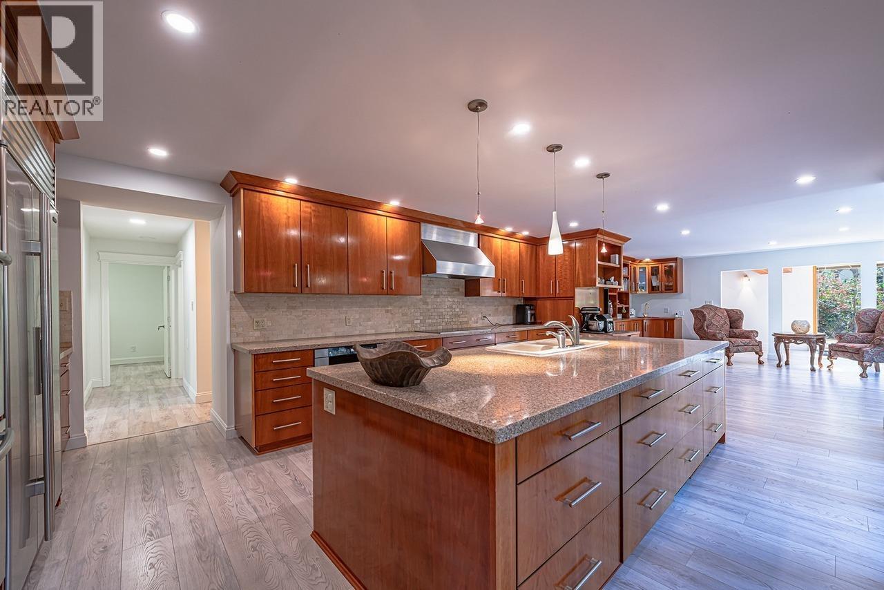 5260 Kew Road, West Vancouver, British Columbia  V7W 2W2 - Photo 15 - R3113511