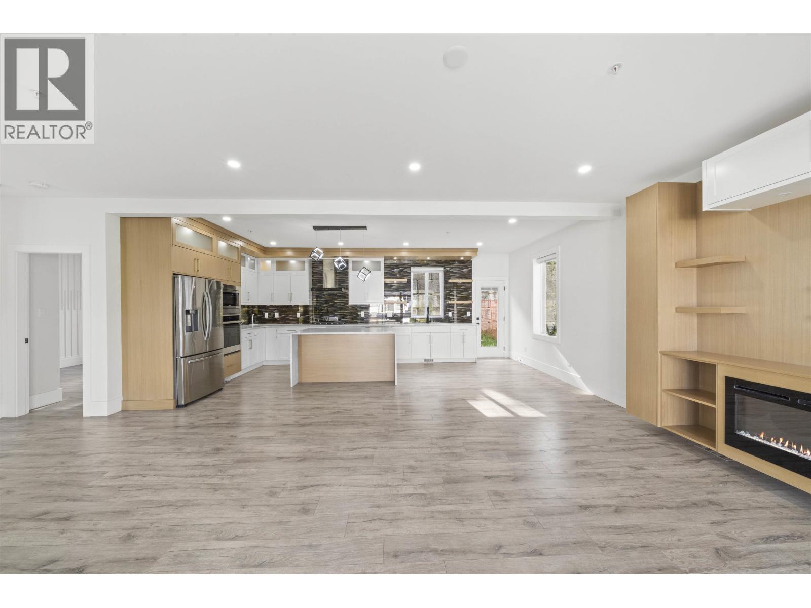 10500 Mcveety Street, Maple Ridge, British Columbia  V2W 0K3 - Photo 13 - R3113529