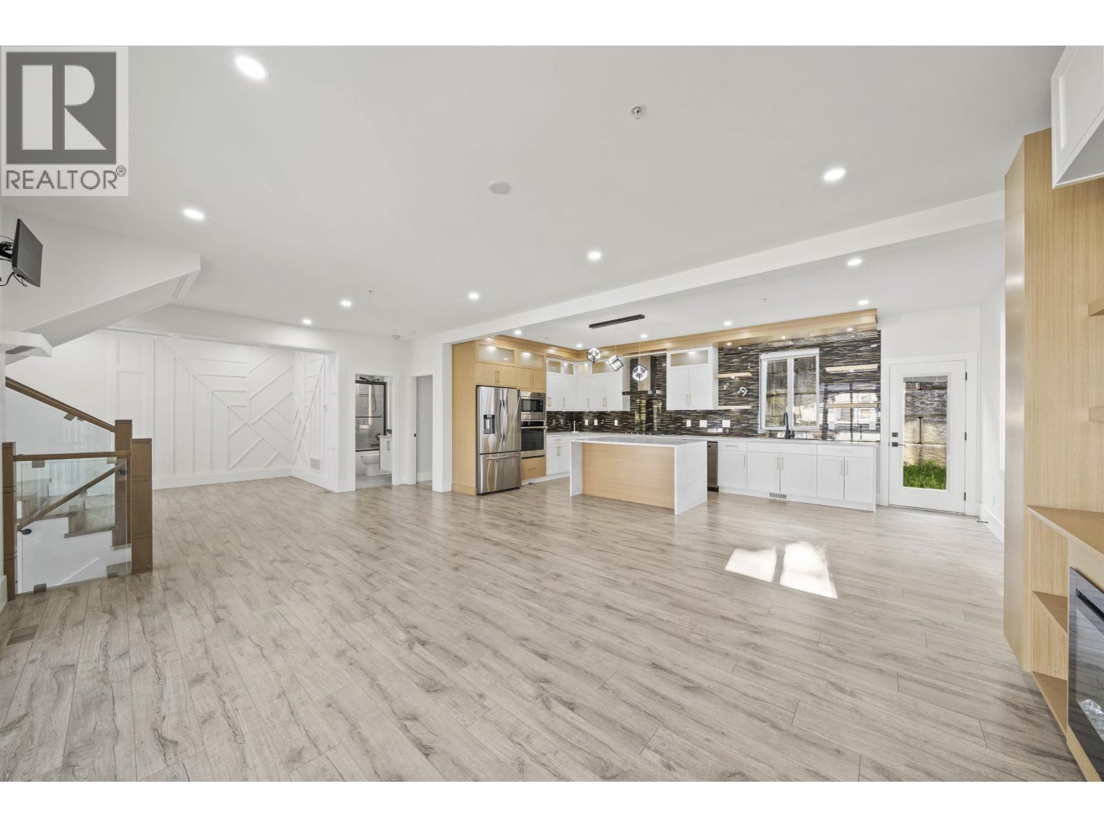 10500 Mcveety Street, Maple Ridge, British Columbia  V2W 0K3 - Photo 14 - R3113529