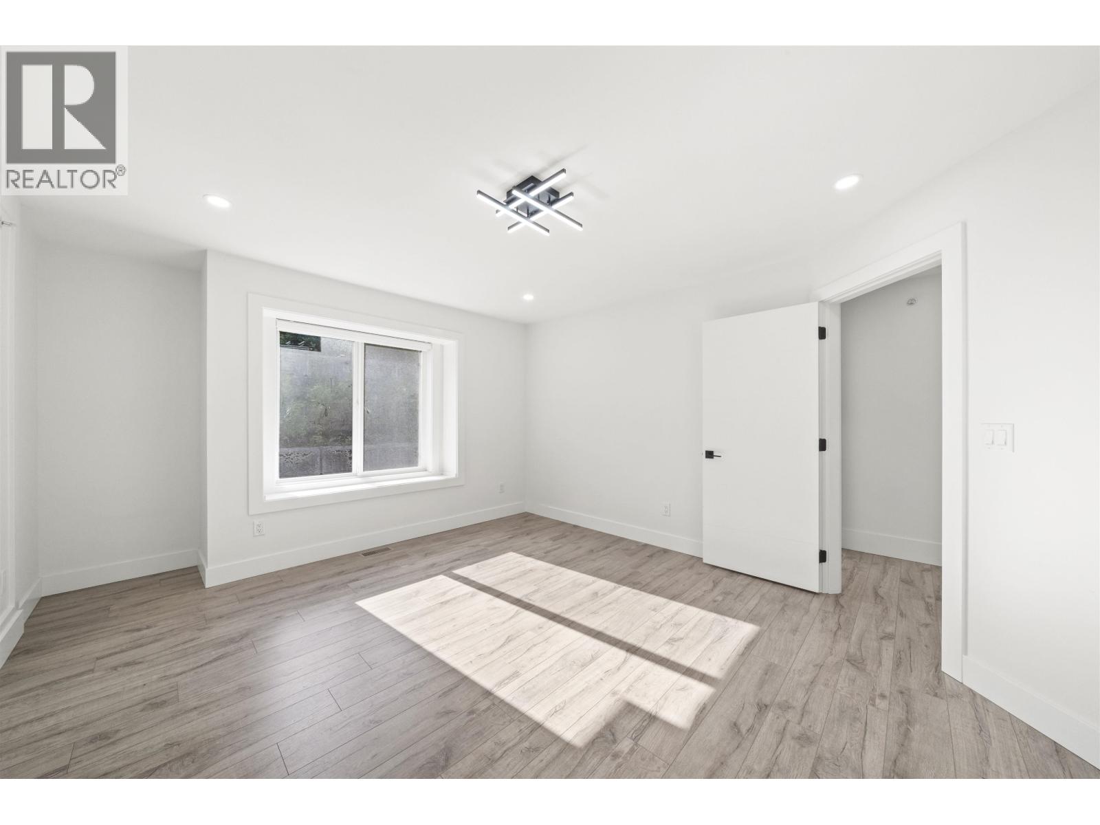 10500 Mcveety Street, Maple Ridge, British Columbia  V2W 0K3 - Photo 24 - R3113529