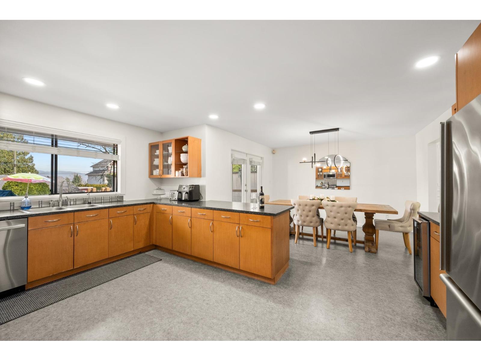 11473 Royal Crescent, Surrey, British Columbia  V3V 6V5 - Photo 9 - R3113490